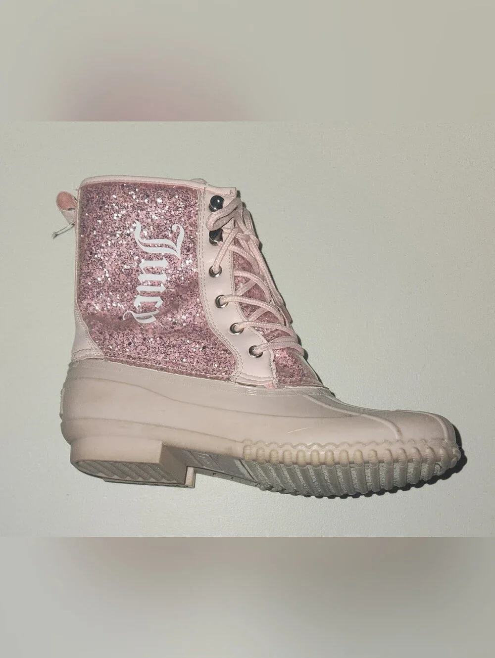 Juicy Couture eye catching